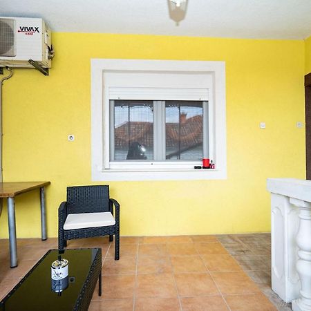 Apartman Jozic Knin Exterior foto