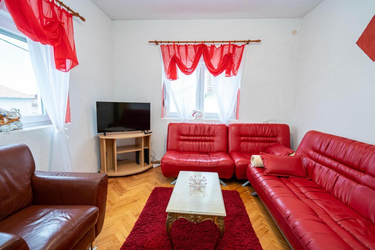 Apartman Jozic Knin Exterior foto