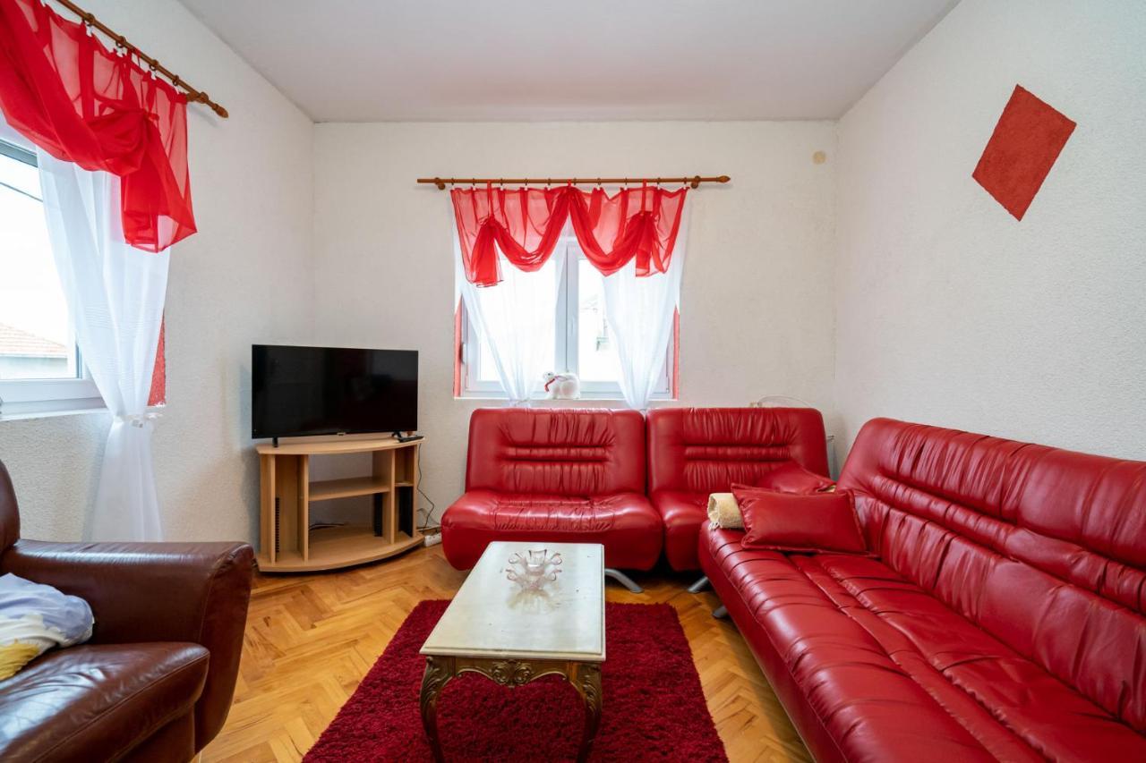 Apartman Jozic Knin Exterior foto