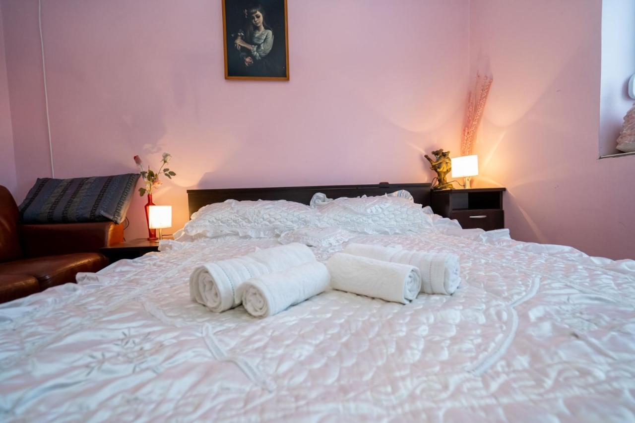 Apartman Jozic Knin Exterior foto